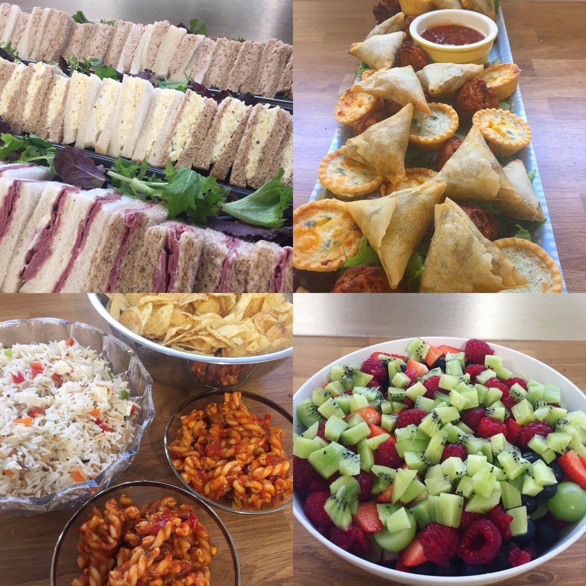 RachAlsKitchen's tweet photo. Today we have dropped a #coldbuffet off at one of our regular #corporateclients and also provided and served a #hotbuffet for a new and hopefully happy #client ... #lambjalfrezi and #vegetabletikkamasala along with #rice #naan #bhaji #samosa and #accompaniments ... https://t.co/YvUiJeh9Oj