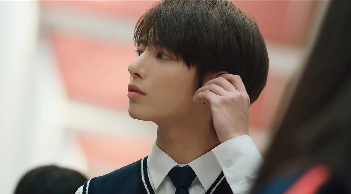 TD_bobby20txt's tweet photo. ถ้าพูดถึงน้องแทนแล้วล่ะก็ ...ก..ก็😳💓💓💓💓

@TXT_members @TXT_bighit #TXT_MAGIC #RunAway #9와4분의3승강장에서너를기다려 #TOMORROW_X_TOGETHER #HUENINGKAI #TXT #RunAwayTeaser https://t.co/BihTqyqM1V
