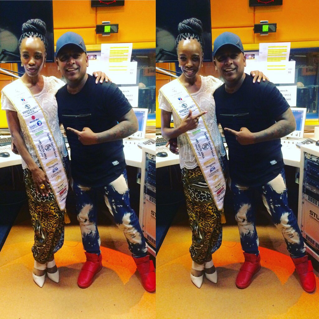 PhindiGule's tweet photo. Fun with #LotusFMAfternoonDrive team this afternoon talking #Business #Media #Running my  #TammyTaylorMrsSouthAfrica journey #DoingThisLifeMiWay &amp; more. Thank u #Llyod &amp; #Maya 4the love 🙏🏿😘Finals of @mrs_south_africa on 8th Nov. Vote 4me SMS "#SABC3 Phindi Gule-Burley" to 35959 https://t.co/qq8ANHLyFq
