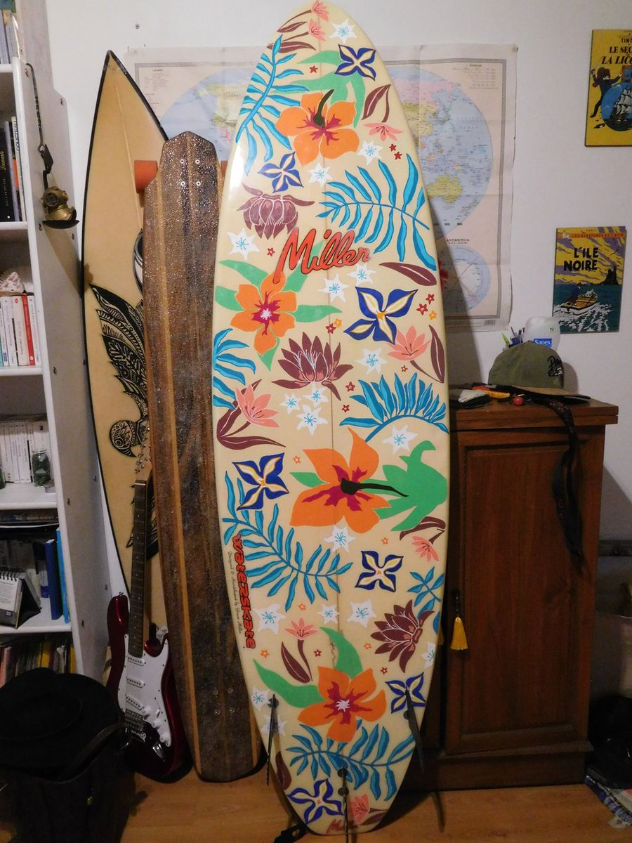 gromit_com's tweet photo. New October #BoardArt Contest entry from vanille drouzy! Vote for this entry now at https://t.co/GdtnfqXpcS! #art #surf #surfArt #design https://t.co/qgCTsvUZra