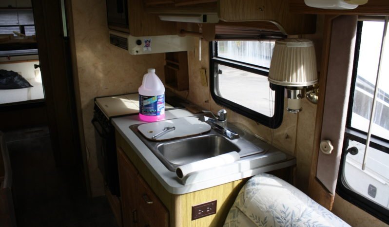 KBRVCenter's tweet photo. 😲 Get into an RV or hunting shack for under $3,000 ...
1990 Winnebago 31RQ Chieftain Motorhome

MORE: https://t.co/HmQGCpUXOn
#bemidjirv https://t.co/OHoqoADXiC