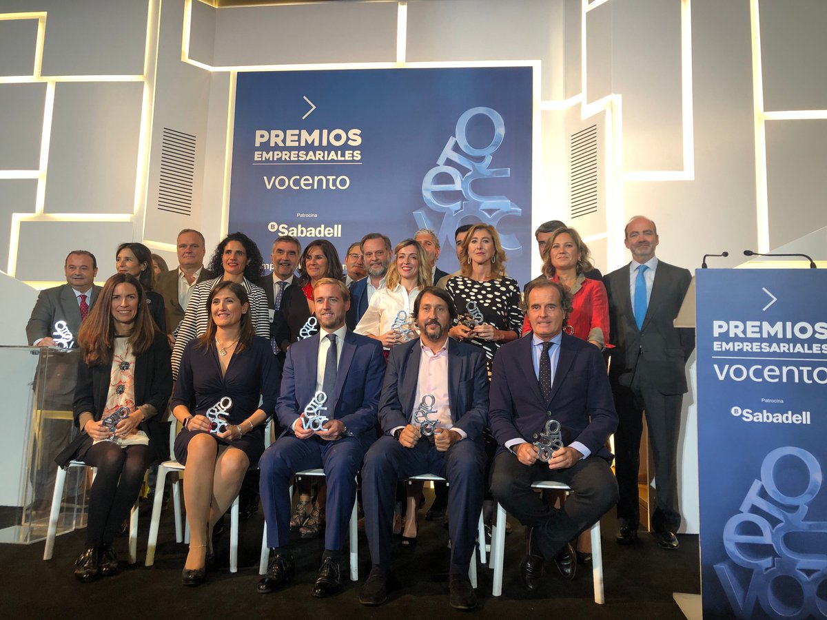 Iberia's tweet photo. Nuestro proyecto  #Talentoabordo, premiado por @Vocento https://t.co/ak02wBFJbx