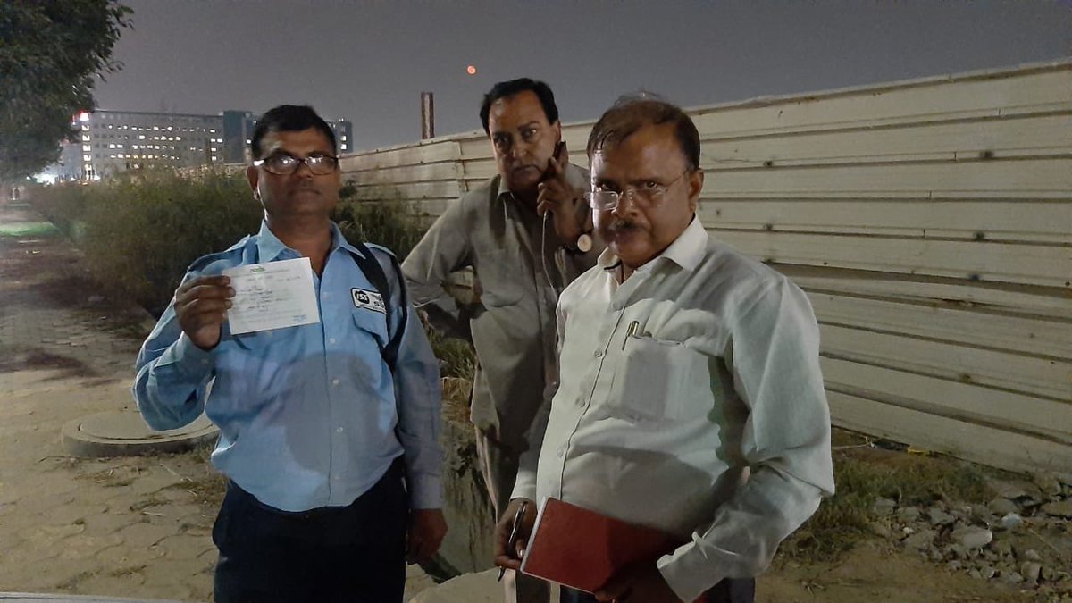 #cleannoida- More than 70 people fined to the tune of  Rs 8000 in past 15 days for open defecation ; <a href="/SwachhBharatGov/">Swachh Bharat Urban</a>