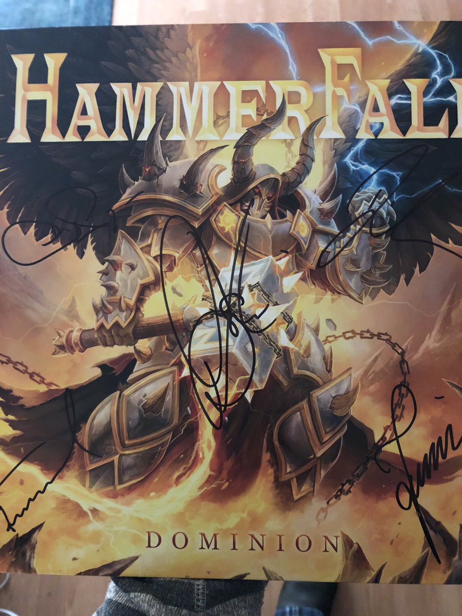 There were so many Templars at the Seattle show last night! I’m so glad I was able to catch @HammerFall for a third year in a row! #HammerHigh