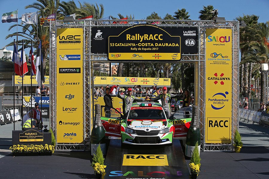 DaniCue's tweet photo. Hace 2 años conseguíamos el bronce 🥉 @benitoguerra y @danicue en el #wrc2 @RallyRACC @OfficialWRC
Con muchas ganas de afrontar este año el #WRC2 .
#rally #rallyspain #rallydeespaña #rallydecataluña #skoda #codriverintheworld https://t.co/0On075xmyp