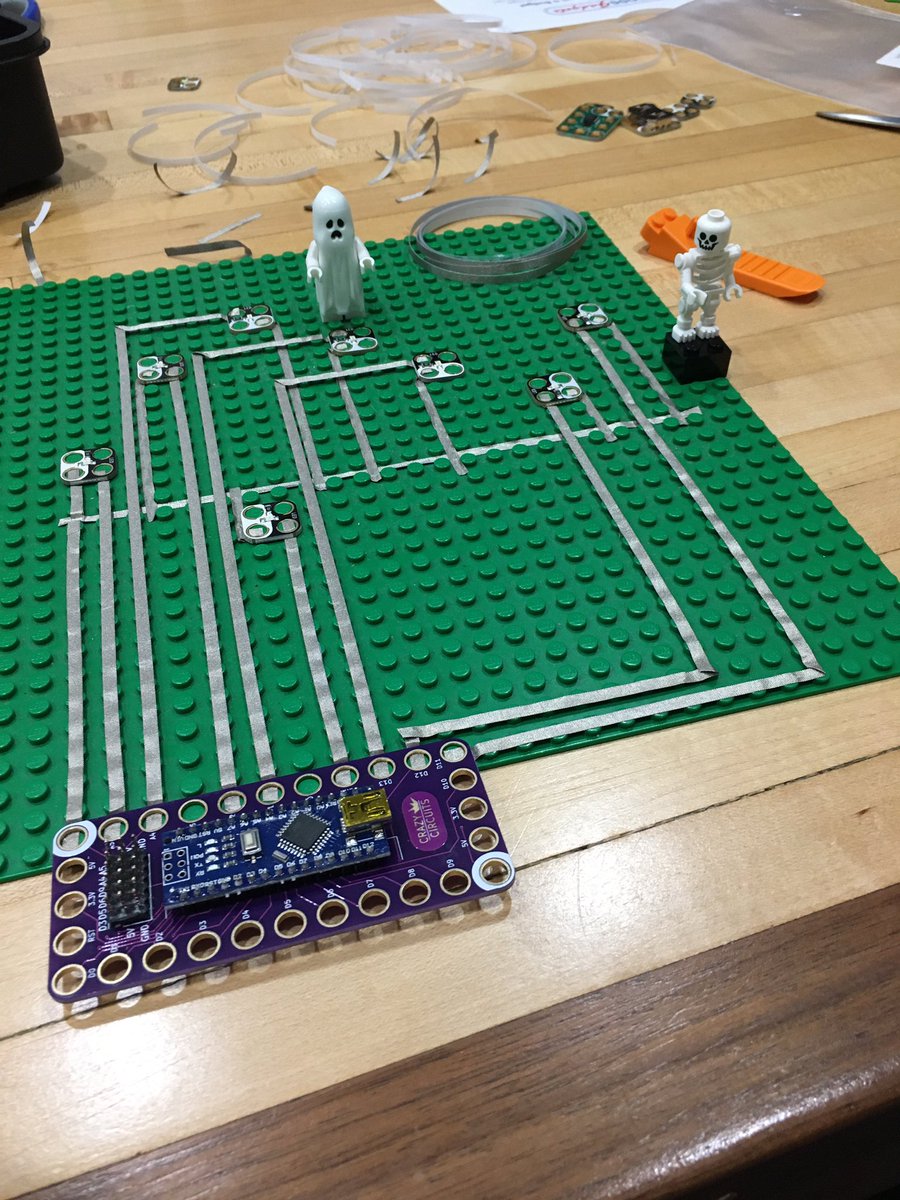 BrownDogGadgets's tweet photo. We’re making a #lego disco dance floor using #crazycircuits and #makertape. #legos #ghost #condutivetape #arduino #programming #code #kidscode #legocity #legotechnics #maker #stem #STEMeducation https://t.co/2FZav1W98f