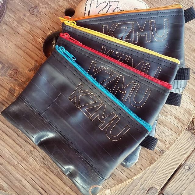 MoabBagCo's tweet photo. I'm really excited about these sweet bags I made especially for KZMUs fall Radiothon! Very happy to help support one of my most favorite things in Moab ❤ I'm not sure if there are any left, but one can be yours for a $40 donation to help keep alive the dream of public radio … https://t.co/2B5SbbbMpq