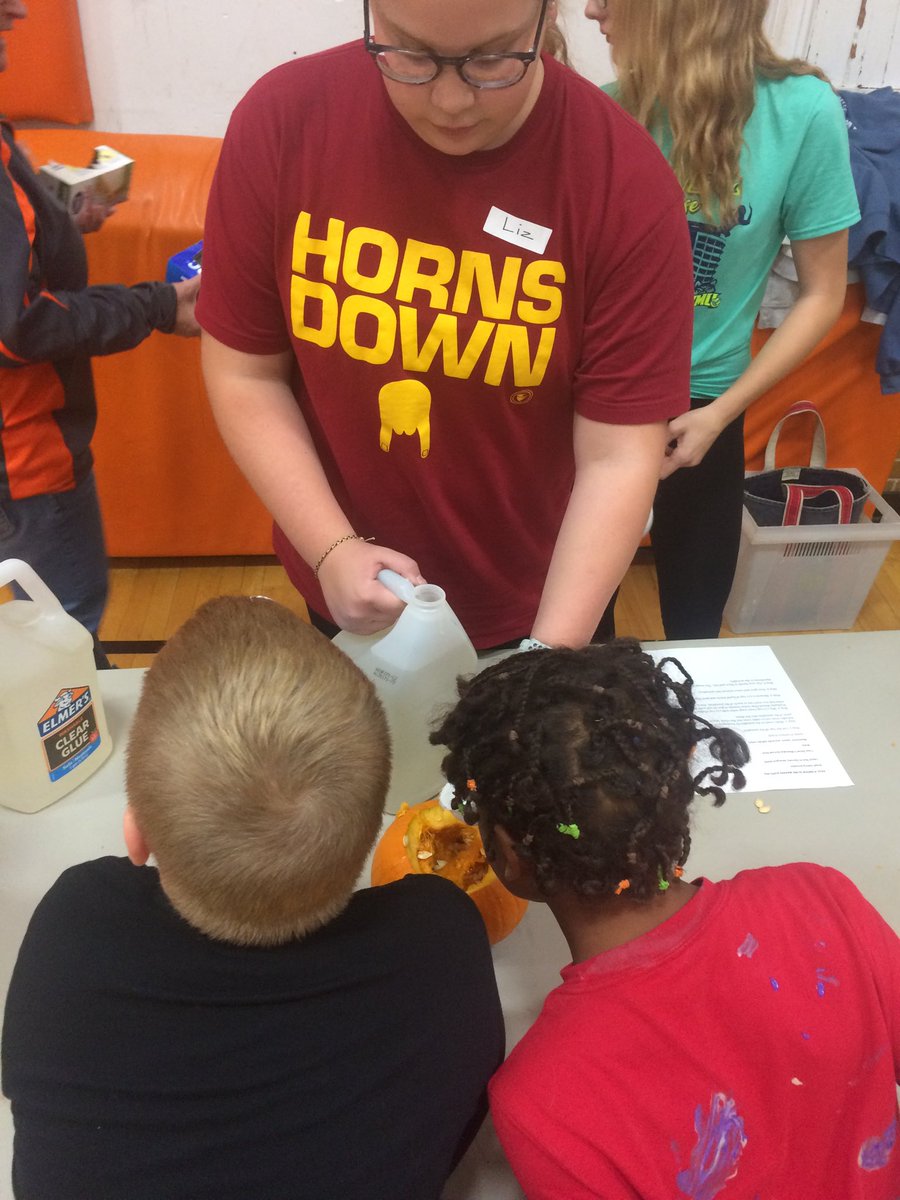 BenCarterIA's tweet photo. Kids science day fun!!! #mepoclassroom https://t.co/XRitgFnzkG