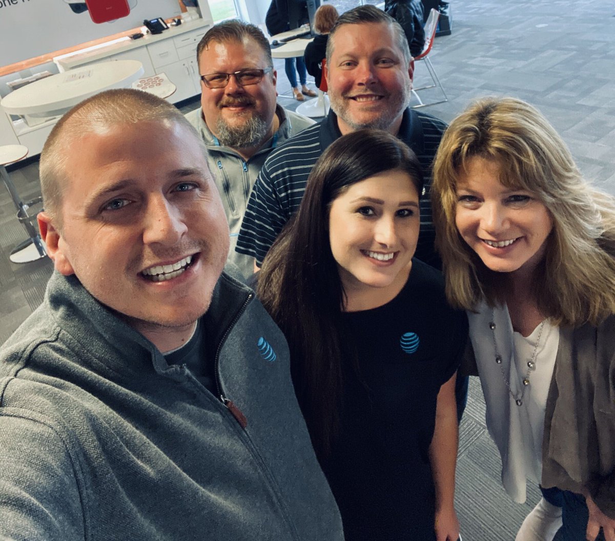 It’s always an awesome time when <a href="/judy_cavalieri/">Judy Cavalieri</a> stops by! Team Boardman is ready to end the year strong!! #staytuned #lifeatatt #OHPA #OHPAcalypse #NOHlimits <a href="/BIGBizDecker/">Eric Decker</a> <a href="/sean_nork/">Sean Nork</a> 👊🏻🎉😁