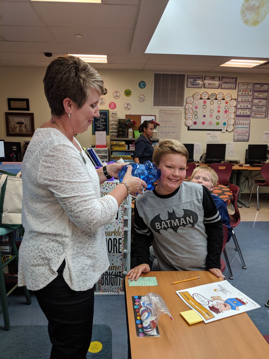 CynthiaMBaker's tweet photo. College and Money Savvy Bobcats!!!  Thanks Call to College♥️ @Newark_Schools https://t.co/hVaxG8YG3A