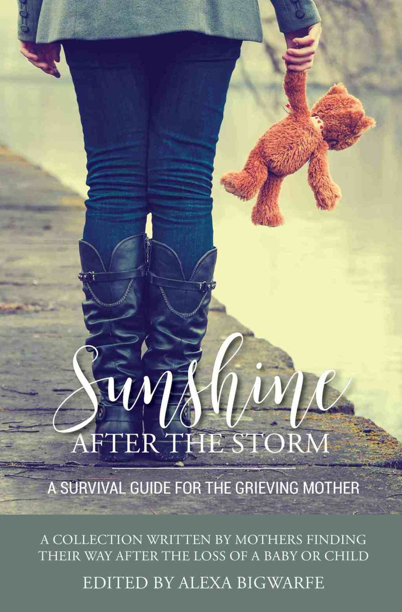 Talking about #miscarriage and #infantloss awareness - #October15th #PAIL #podcast #losethecape losethecape.com/podcast/180/