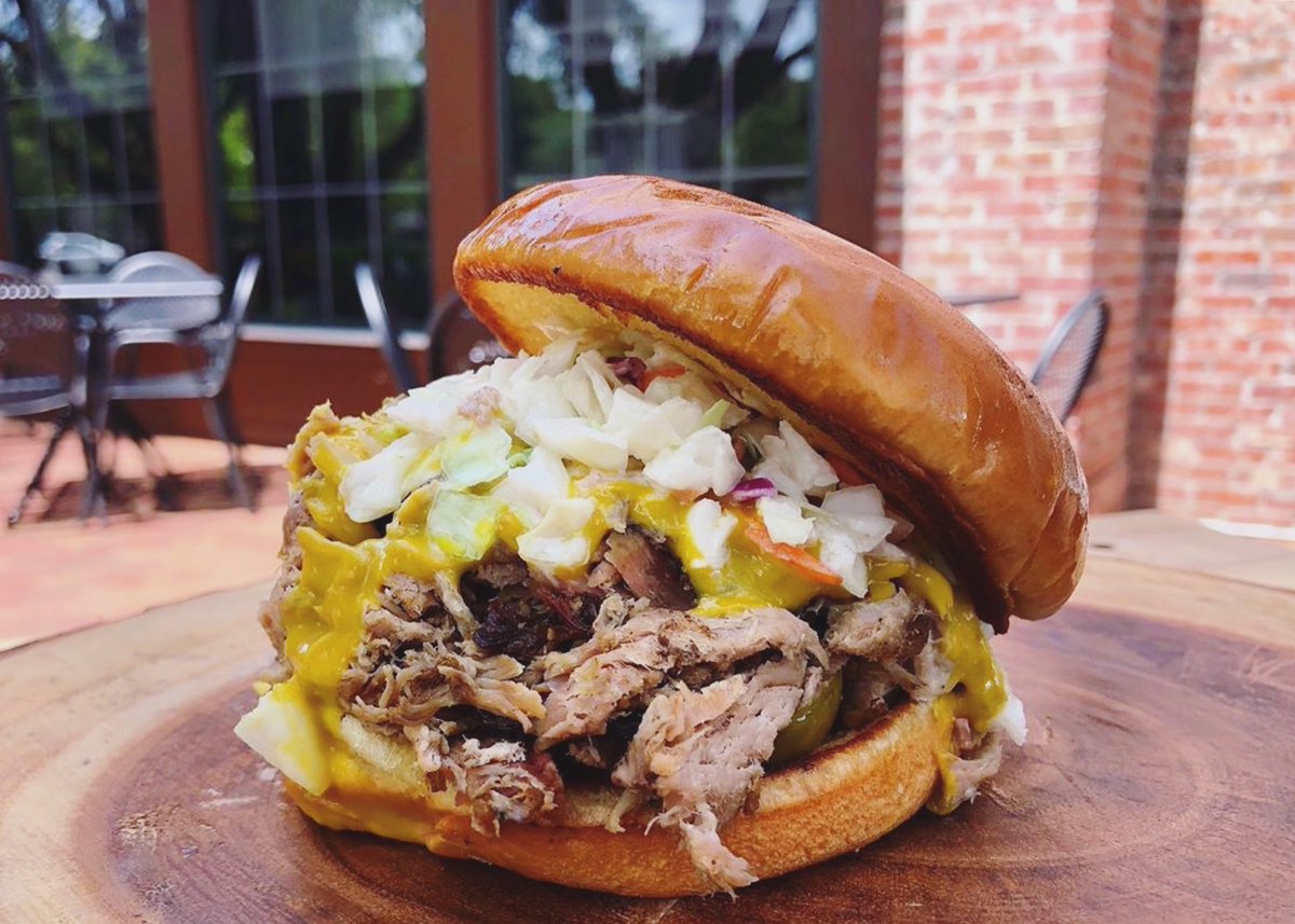 PlantStreet's tweet photo. Can we get that Pulled Pork Sandwich with a Carolina Twist...? 💗💛
Deliciousness by @ThisLittlePigWG
#ThisLittlePiggyBBQ #WantFoodNow #PlantStreetMarket #PulledPork #PigButts #SipShopSavor #GetSaucy #BBQ #BBQLovers #BBQFries #DigIn #OrlandoFoodie #BBQSandwich https://t.co/iX7GRBnITs