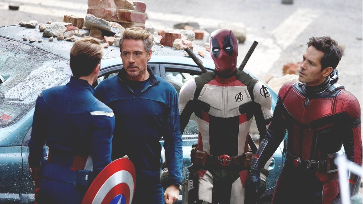 Moveeks's tweet photo. Pues al parecer, la llegada de #Deadpool al #MCU sera en grande... tal parece que también veremos al mercenario bocazas en la próxima entrega que haya de #Avengers ¿Quieren verlo en el equipo? https://t.co/UYs3wKU3mo