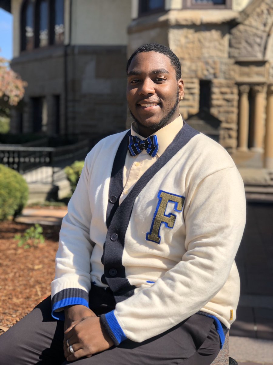 Fisk22C's tweet photo. Ok ‘22 we see y’all taking a trip back in time and showing us all the wonderful fashion from different decades 👏🏾 https://t.co/2kOfcUgN9y