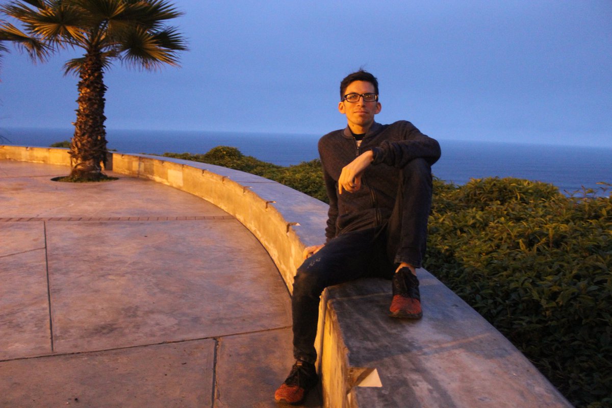 Sl4sh52's tweet image. Vive bajo tus estándares #BeSmart #emprendedor #Masteracademy