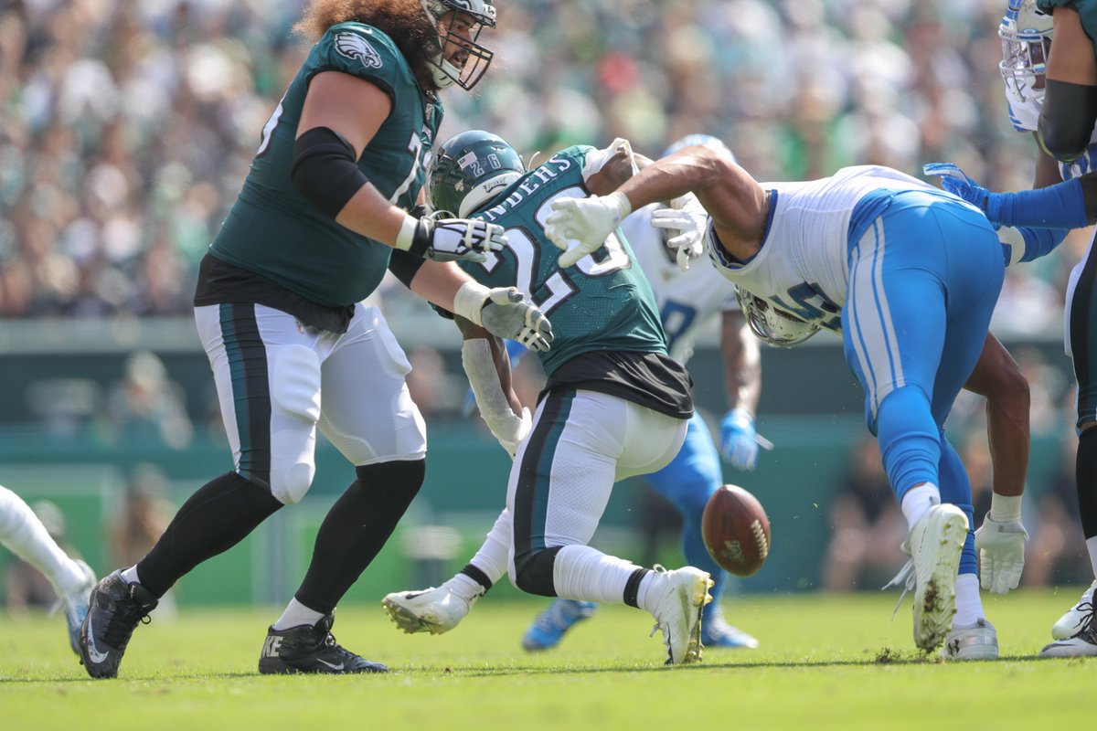 LionsPR's tweet photo. The @Lions have an @NFL-high 9 players with a FF this season, coming from:
- @AshawnRobinson
- @III_Flowers
- @JustinColeman27
- @tavai31
- @RomeoND45
- @ReevesMaybin
- @jamalagnew
- J. Davis
- D. Virgin
The last team to have 9 players log a FF thru 5 games was the 2007 Lions. https://t.co/1xU1ZJ0t4Z