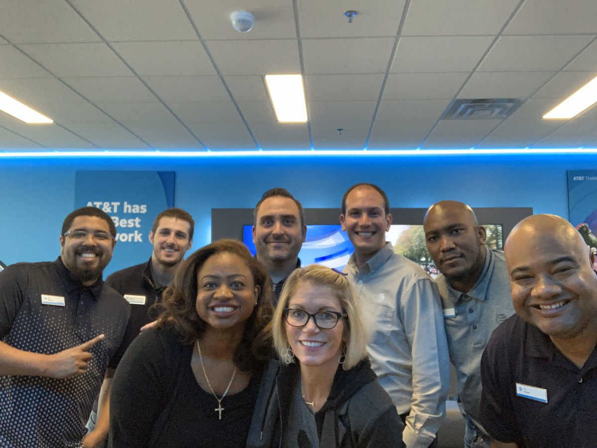 CHill_Champions's tweet photo. Great visit from our amazing Mid-Atlantic Leaders @CHill_Champions  Store today!!  Dropping that knowledge.  #attemployee #TheForce https://t.co/N9j9xqYtTU