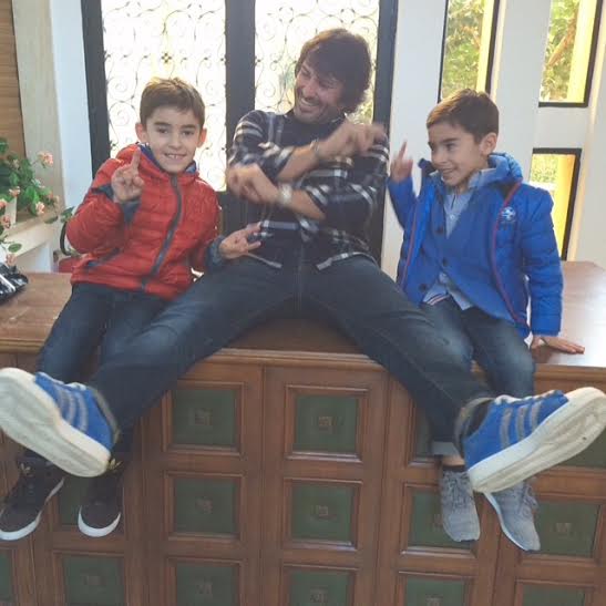 I am happy with my children, good evening to you ..