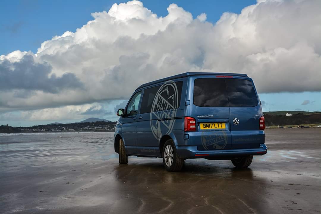 barrydirts's tweet photo. Black Rock Sands North Wales https://t.co/2sjmOviKwm