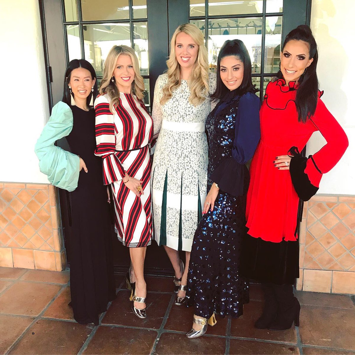 rivieramagoc's tweet photo. "Last week we honored the 4 lovely #WomenOfStyle ladies featured in our Sept. issue. Thanks to @toryburch @southcoastplaza for dressing us, @oceanatmain @chefcraigstrong for the fab menu and @penelopepotsfloraldesign for the beautiful blooms!" - Allison Mitchell https://t.co/ieTKYamTVt