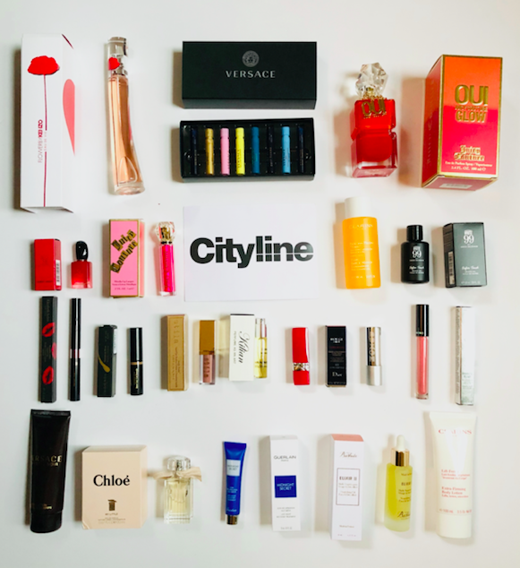 davelackie's tweet photo. It's our special #CitylineBeauty Twitter Giveaway! We've saved this blockbuster beauty gift bag to give away exclusively on Twitter. To enter, follow @davelackie &amp; RT (ends 20/10) (Be sure to watch the show at https://t.co/W1pfbZ8XG8) Good luck! https://t.co/hqOWma2lTx