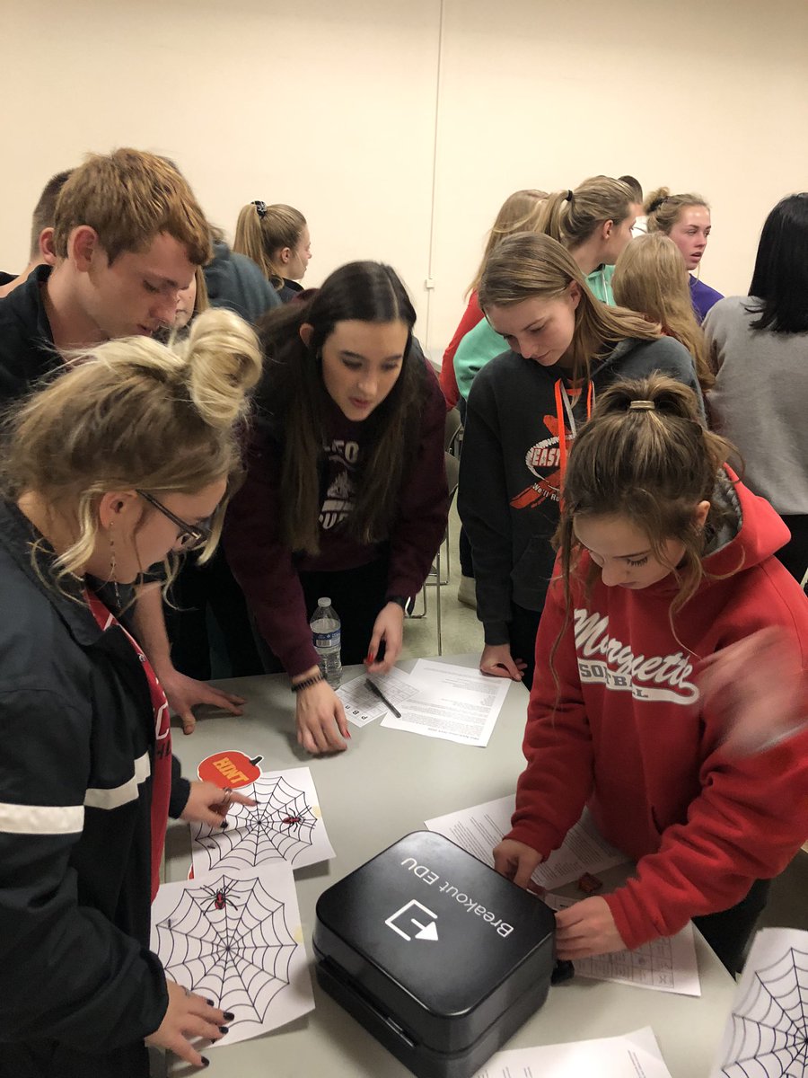 JacksonCty4H's tweet photo. First meeting of the year for our Youth Philanthropy group. Started with some team building, communication, and leadership skills w/ @breakoutEDU. Excited for a year learning about the grant making process! @iowa4h https://t.co/tUR2xvGby9
