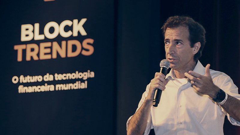 qrcapital's tweet photo. “Não dá para estudar um assunto novo com viés. Temos que ter uma postura neutra e agnóstica para começar a entender e ter uma opinião embasada a respeito do assunto.” André Portilho, sócio do BTG Pactual, no BlockTrends. #trusttheblock #blocktrends #qrcapital https://t.co/4P2K1KWA95