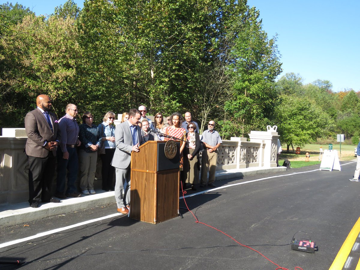 KYTCDistrict5's tweet image. A rededication ceremony was held yesterday for the Bernheim Memorial Bridge in Cherokee Park. The bridge rehabilitation was part of KYTC's Bridging Kentucky Initiative. The bridge, dedicated to Bernard and Rosa Dreyfuss Bernheim, first opened in 1933.