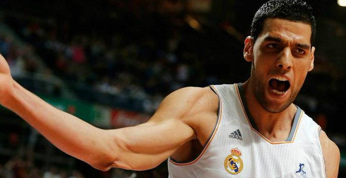 defcentral's tweet photo. OFICIAL: Mejri no puede empezar peor en su segunda etapa en el Real Madrid: ¡¡se ha lesionado!!
https://t.co/tPHAuKKgXt
#realmadrid #mejri https://t.co/HPNQO8ejCk