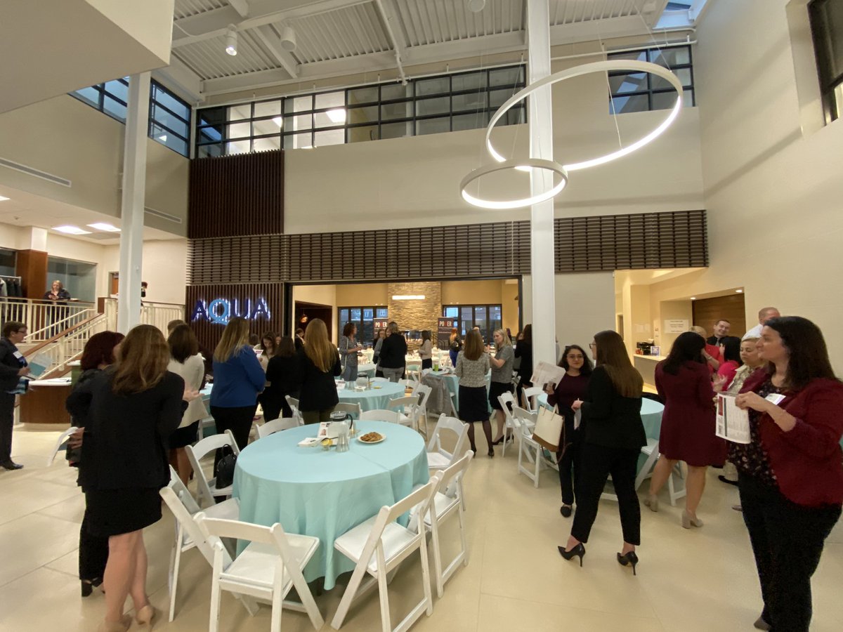 powerw_philly's tweet photo. We are all set up for our speed mentoring in the suburbs! Who’s excited? #power #speedmentor #networking #women #WomenSupportingWomen #business #DEVELOPING https://t.co/KYGu8MYfYd