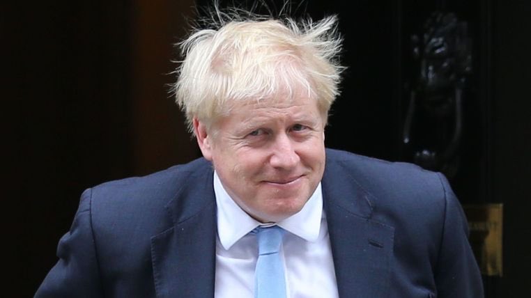 BbBowForum's tweet photo. It’s clear from reading the detail of the ‘Ben Act’ that No extension (letter) is required should BoJo secure a deal with the EU. Parliament’s rejection will NOT trigger the letter. The devil is in the detail.... #Brexit31Oct
https://t.co/yf2RxLAYKL https://t.co/vFs75t68yN