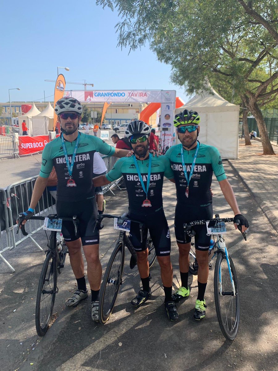 enchatera's tweet photo. GRAN FONDO TAVIRA Jose Ortiz Enrique Martín José Luis Angulo Muñoz
#enchatera
#ayuntamientodelaredondela
#masiaciscar
#HnosOrtaGonzalez
#CurtosBar
#bar_limalimon
#PsysioSport
#GesaMediacion
#CFN7 https://t.co/YnTpWgzWOr