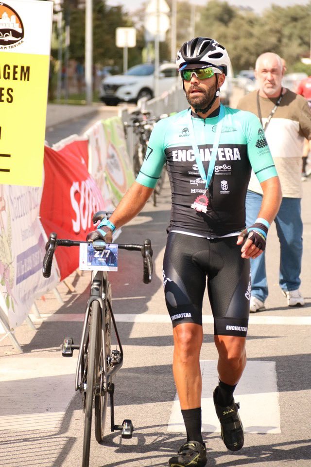 enchatera's tweet photo. GRAN FONDO TAVIRA Jose Ortiz Enrique Martín José Luis Angulo Muñoz
#enchatera
#ayuntamientodelaredondela
#masiaciscar
#HnosOrtaGonzalez
#CurtosBar
#bar_limalimon
#PsysioSport
#GesaMediacion
#CFN7 https://t.co/YnTpWgzWOr