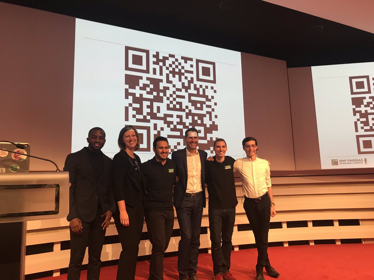 👏 nos digital mentors <a href="/BNPP_PF/">BNP Paribas 𝙋𝙚𝙧𝙨𝙤𝙣𝙖𝙡 𝙁𝙞𝙣𝙖𝙣𝙘𝙚</a>    @NicolasTomps <a href="/ttbertrand/">Thomas BERTRAND</a> <a href="/ChristianYombe/">Christian Yombe</a> @datalabpf @jetemGuez pour leur pitch inspirant sur le digital 👏👏 <a href="/d_radojevic/">Dragana Radojevic</a> seule femme à prendre la parole #ensemblepourlamixite encore un petit pas pour se rapprocher de la #parite @PfAuFeminin
