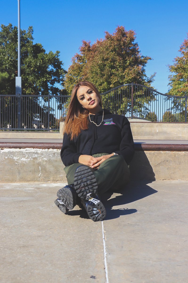 solokc_'s tweet photo. meet us @ the skatepark. https://t.co/ALRHAto3oJ