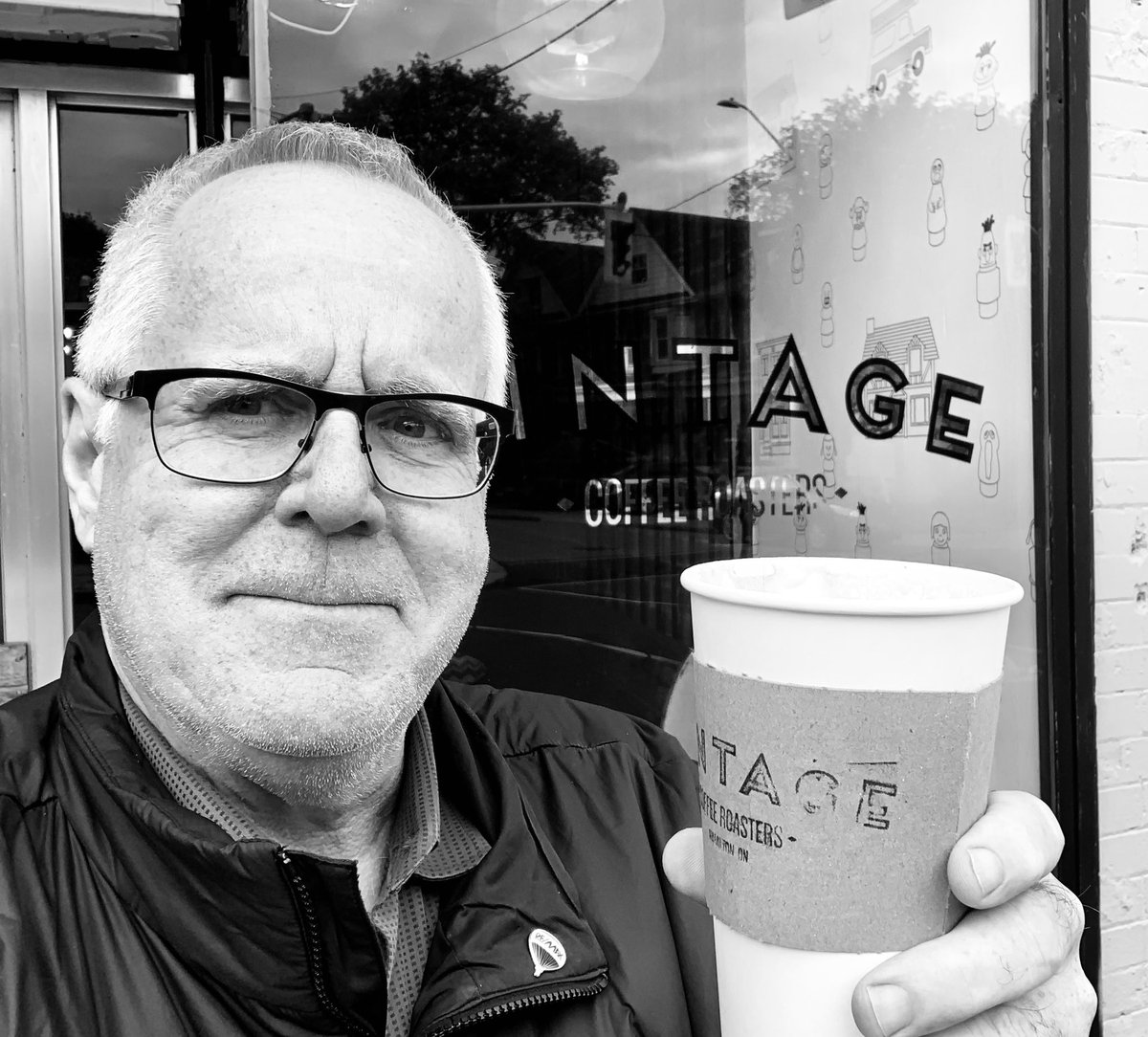 Best coffee ever in HAMILTON at King & Barnesdale #vintagecoffee #hamont #burlon #ontario #coffee #smallbusiness #shoplocal    @leeharveyosmond @sheamiej @FredEisenberger