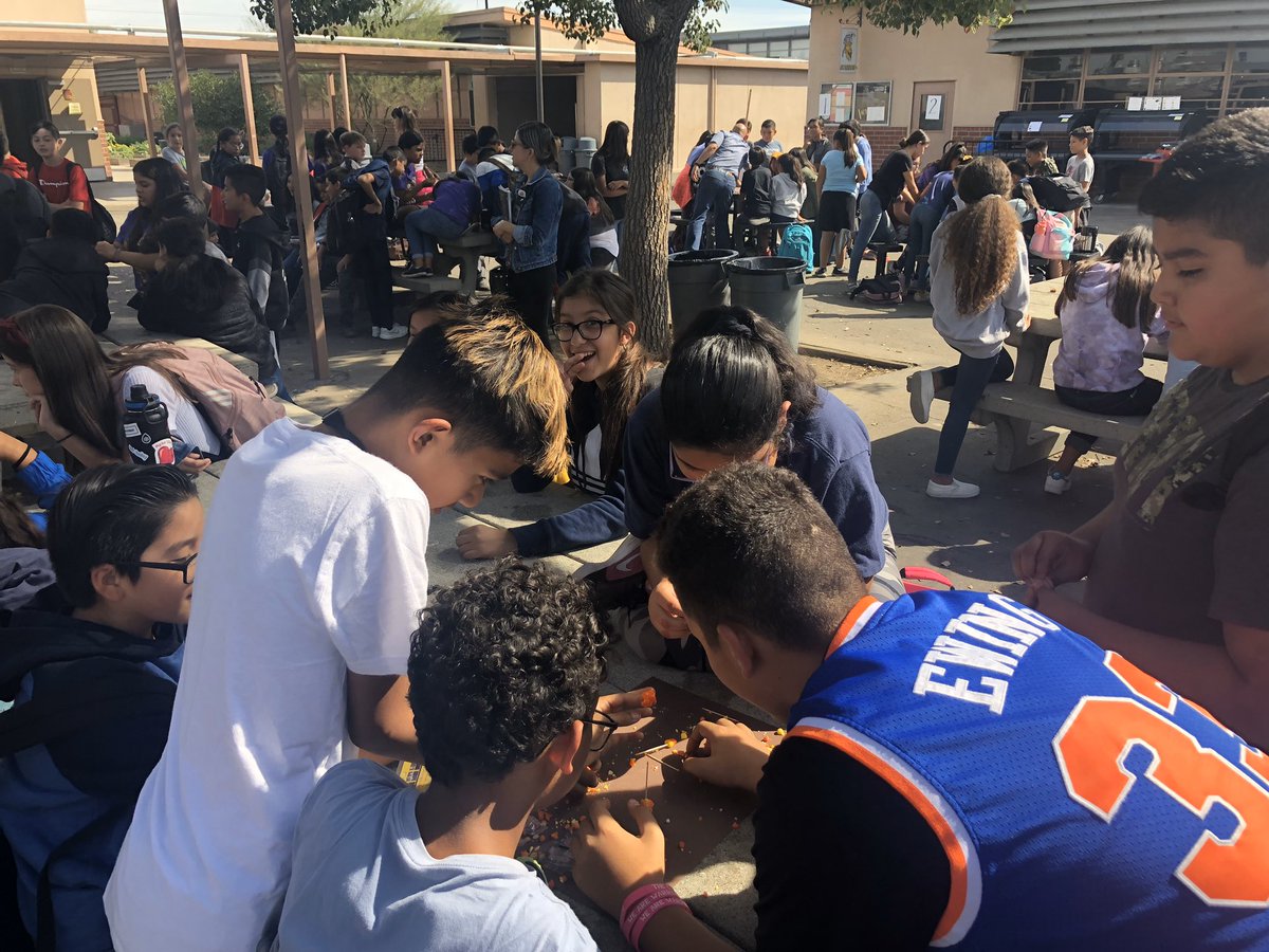 Spartan_WEB's tweet photo. WEB Leaders &amp; 6th graders working together to build the tallest structure using candy corns + toothpicks 👏🏼👏🏼💜🎃 #staufferWEB https://t.co/Mw5rZw0ysK