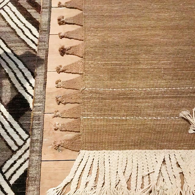 BridgetBeari's tweet photo. I love this rug detail @amadicarpets #bridgetbearistyle #livingthemix @highpointmarket #highpointmarket2019 #hightpointmarket #rugs #details https://t.co/hSS0iRDlhE https://t.co/1Dw6DnycU7