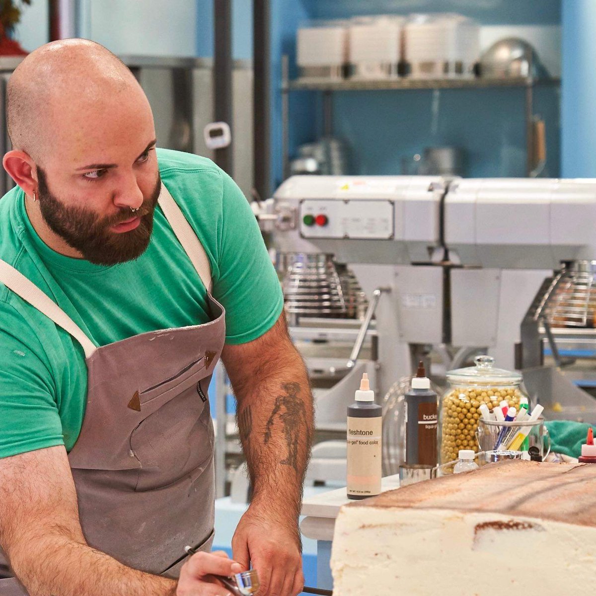TresLecheria's tweet photo. Tune in to our episode of The Big Bake: Halloween this Monday, October 21st 10p ET/PT on @FoodNetworkCA ! It’s gonna be an oooooky, spooooky, koooooky good time. 😉 #seattlecakes #seattlecustomcakes #thebigbake #thebigbakehalloween #cubesbaking https://t.co/4EHW00EAnP