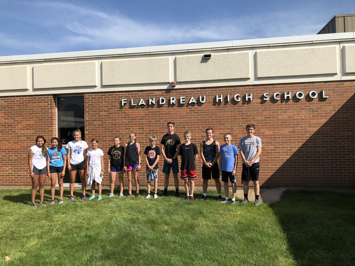 Big day for @FlandreauXC tomorrow with regions at Garretson! Race hard and confidently tomorrow, runners, with your God given ability. Hoping awesome results for this awesome team. Enjoy the opportunity and give it your best! #goFliers #othersrunwefly