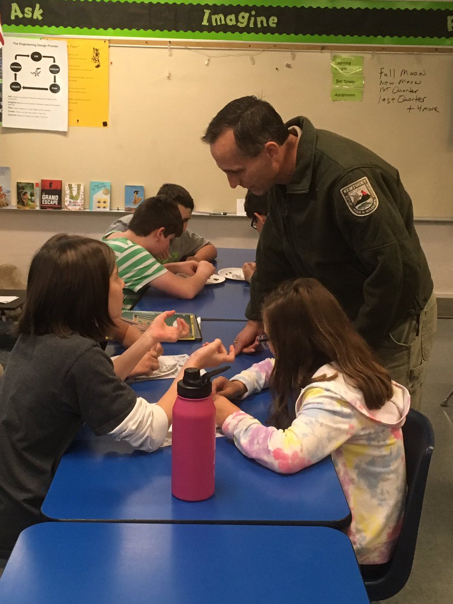 atipton71's tweet photo. Big shout out today to Murray State, KY Dept of Fish and Wildlife and the Calloway Co Conservative Dept for working with our students at Murray Middle. #Murrayschools https://t.co/btEZ6aUNqc