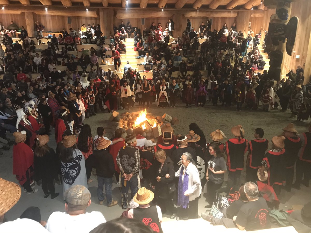 Our w̓áw̓áx̌tus from Klemtu are now on the floor celebrating with us! Ǧiáxsix̌a to them for being here!