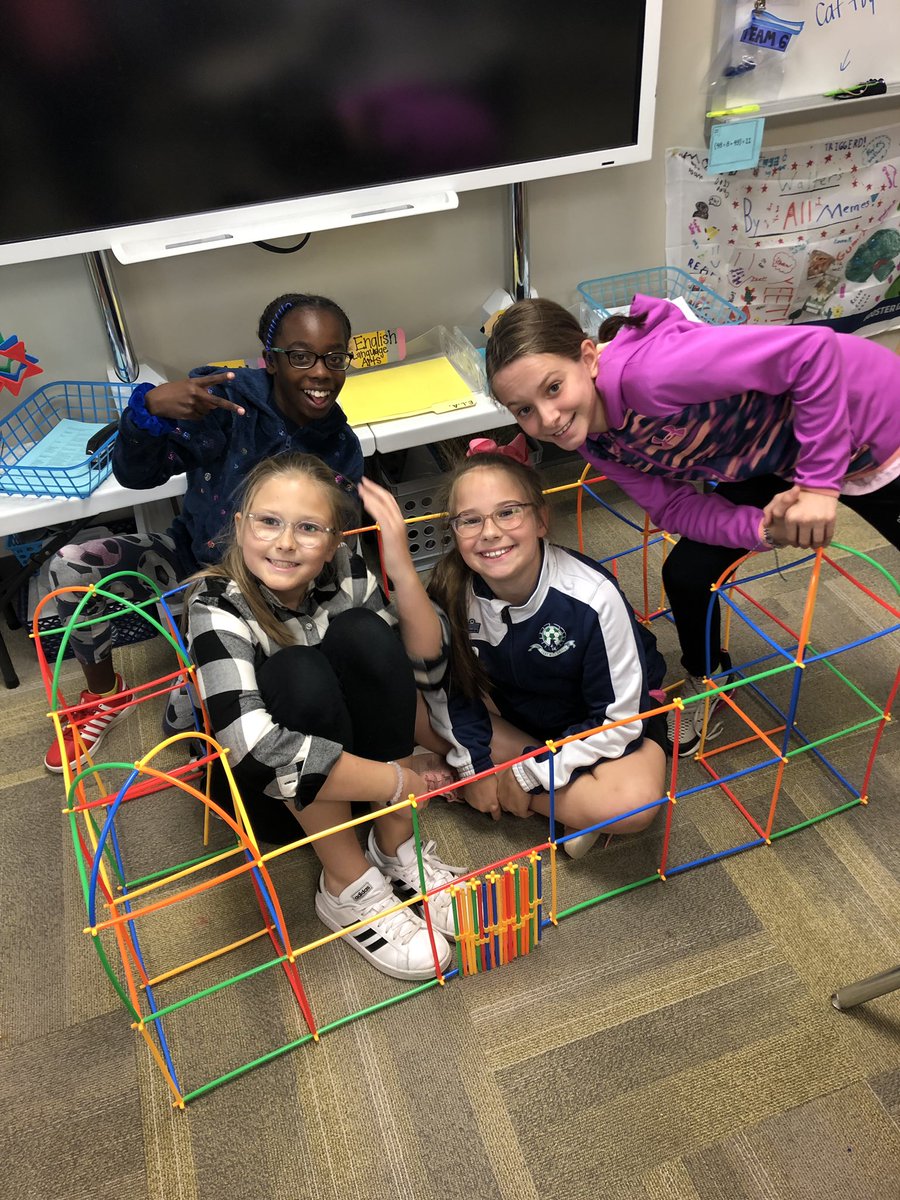 WaltersWizKids's tweet photo. Who says indoor recess isn’t fun?! #GirlsInSTEM #KidsDeserveIt #dragonscreate @bethebridgeDBES https://t.co/uKCvso4WVC