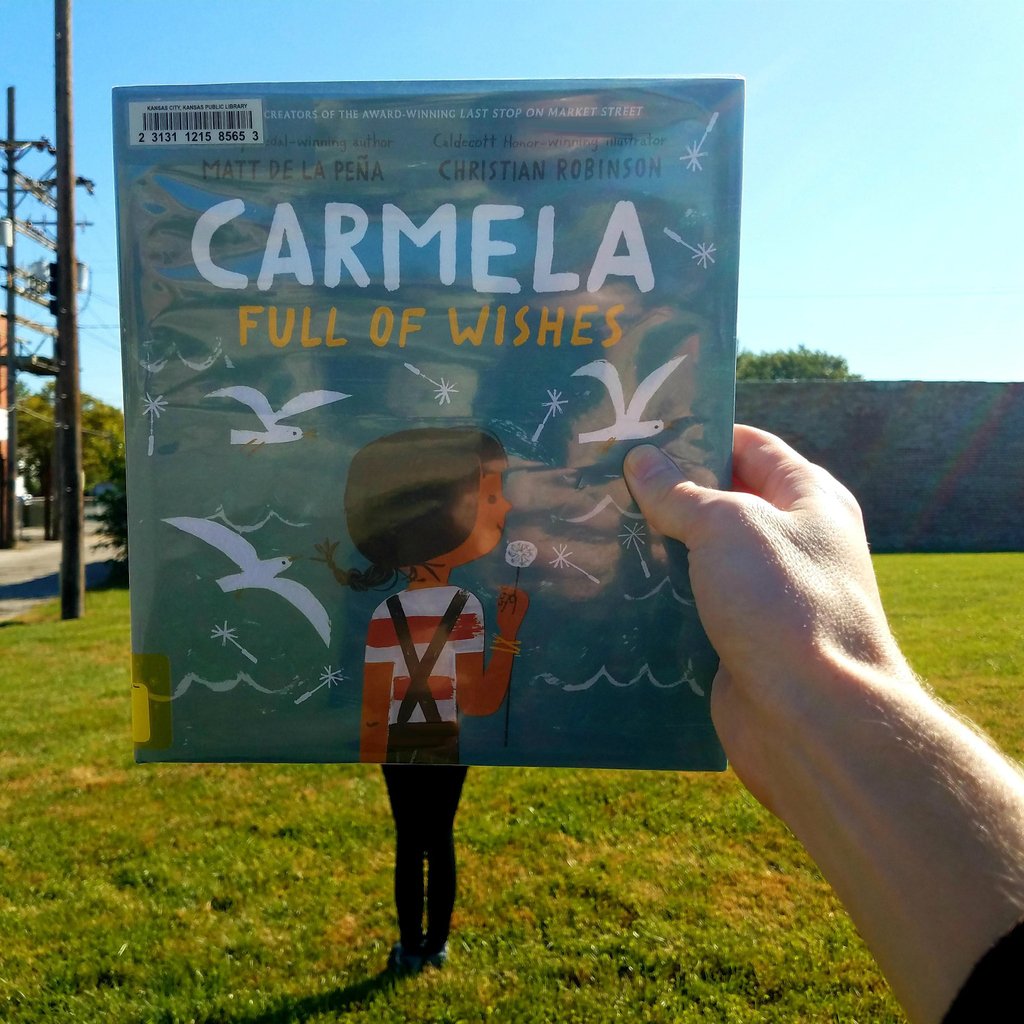 KCKPL's tweet photo. The sky was full of wishes. #kckpl #kckreads #readwatchlisten #wishes @mattdelapena @artoffun https://t.co/A5UbOBopVz https://t.co/hs0VTJeWXC