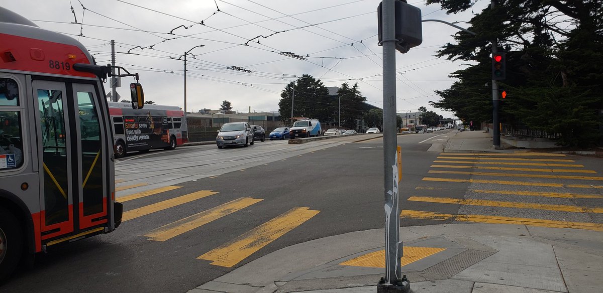 GrimReaper_Ent's tweet image. @sfmta_muni Why is it when the light turns red they ignore anyone wanting to get on. 29 Sunset always disappointing by having not in service back to back and a 23 minute wait for the next bus which is full. Always around when schools are getting out. #MuniProblems