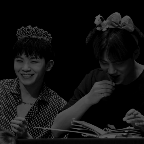 ♡⃕.保護 : 𝘇𝗶𝗴𝗺𝘂𝗻𝗱 meɑns “𝗽𝗿𝗼𝘁𝗲𝗰𝘁𝗶𝗼𝗻 thɾough 𝘃𝗶𝗰𝘁𝗼𝗿𝘆.” ৎ well, чou 𝗮𝗹𝘄𝗮𝘆𝘀 /.pɾotəcted./ me on eɑch of mч jouɾneчs, dıdn't чou? ১ ありがとう: 𝗶𝗹𝗼𝘃𝗲𝘂.