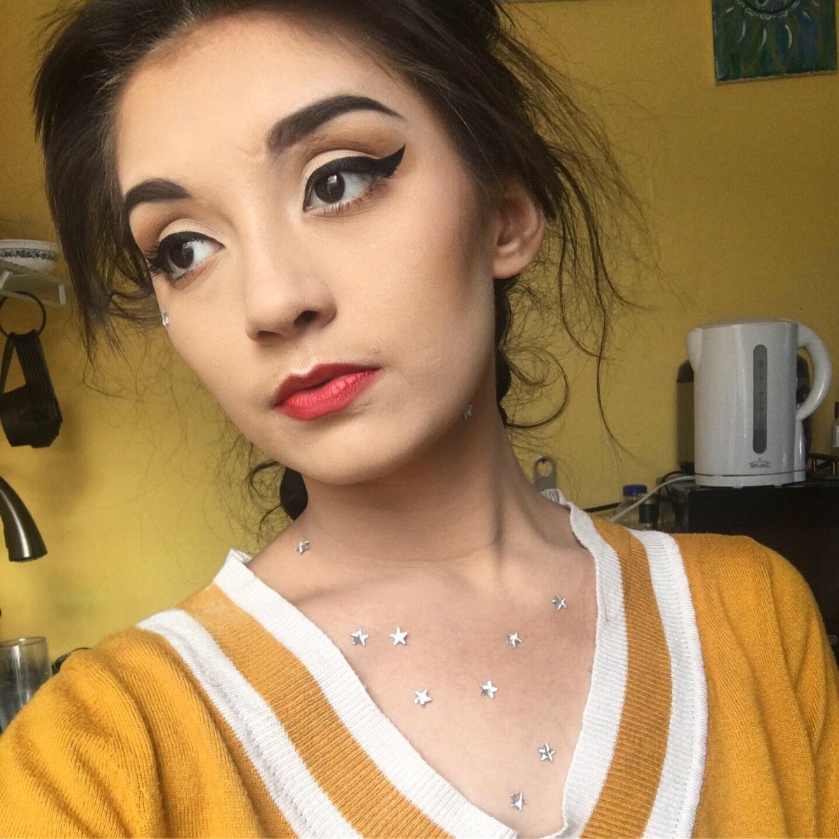 _k_mua_k_'s tweet photo. DAY 15 OF #30DOL and tbh I didnβt know what look to give you so you just get glam Kay (stars inspired by @riconasty )
Using #morphe contour, highlight, and the @jamescharles eyeshadow palette π¨
~~
#makeup #makeupbyme #mua @morphebrushes https://t.co/YHiUEPyzMF