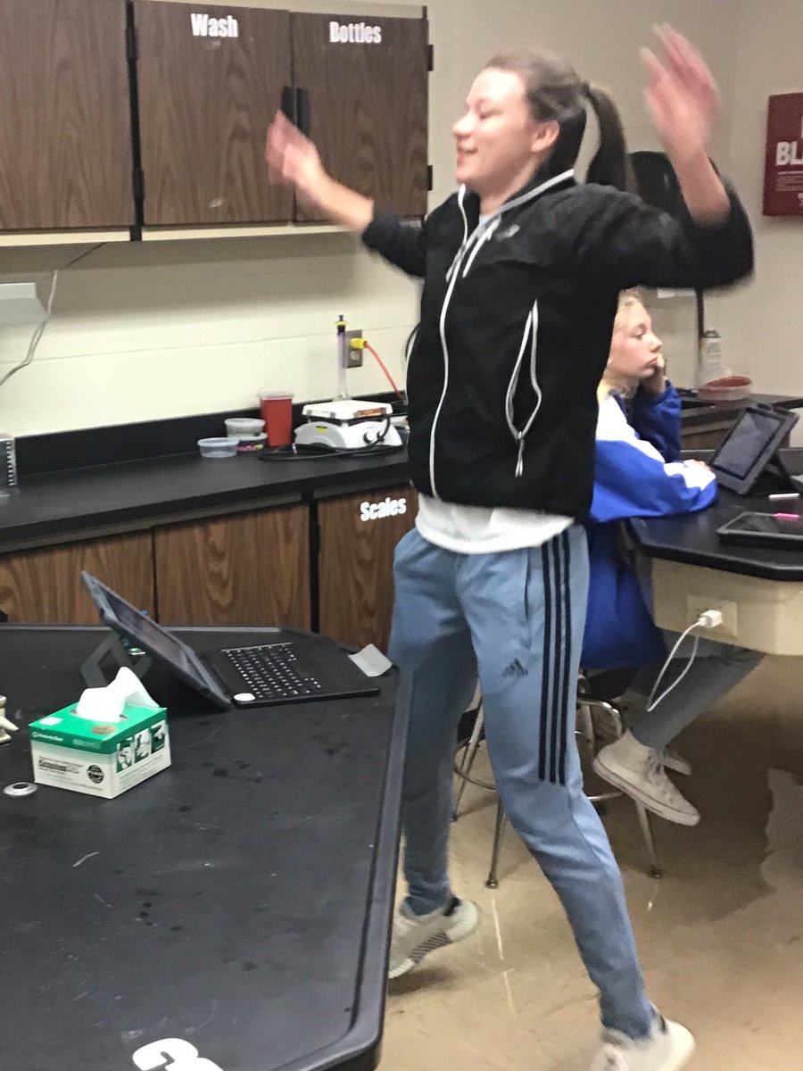 MissWallaceBio's tweet photo. Does exercising affect the rate of cellular respiration? Students worked to find out today! https://t.co/xv3BaGnAsL