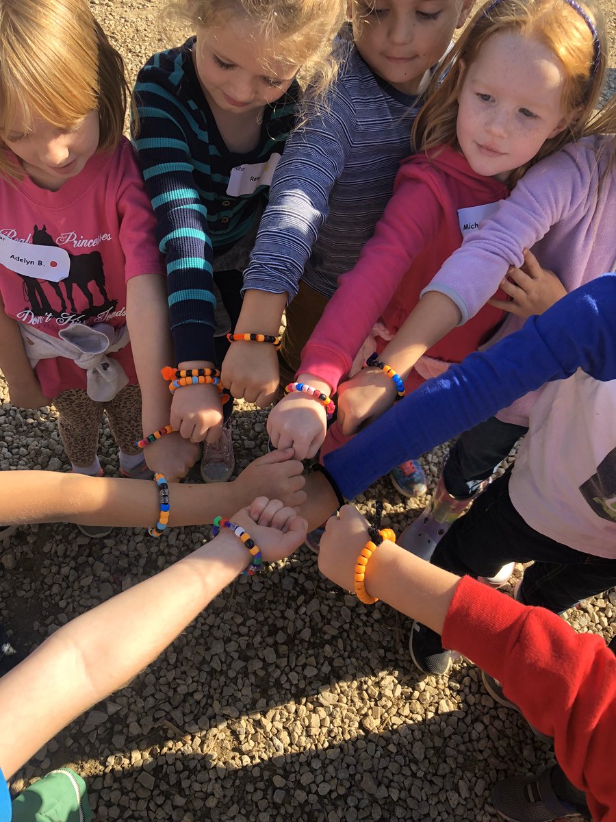 MissKear_K3's tweet photo. Pumpkin Patch with 18 of the cutest pumpkins!!πππ Thank you chaperones, Rufener Hilltop Farms and @DeptSuffield π and PD π for a fun and safe walking field trip!! #KearsKinders #cutestpumpkinsinthepatch #LoveSuffield @SuffieldE https://t.co/KOKvg5HJR9
