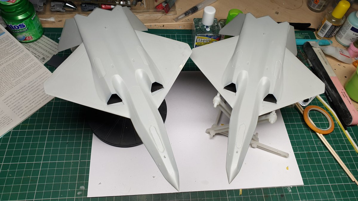 Plastic_Alchem's tweet photo. And the work on the 2 prototypes still going strong. Tomorrow time for primer.
#scalemodel #plasticmodel #collectorsitem #scalemodelworld #commissionbuilds #Airfix #plasticalchemist #172scale #scalemodelworld #plasticmodelsworld #plasmo #modelcraft #Italeri #modelismo https://t.co/MPcBRb7pQ6
